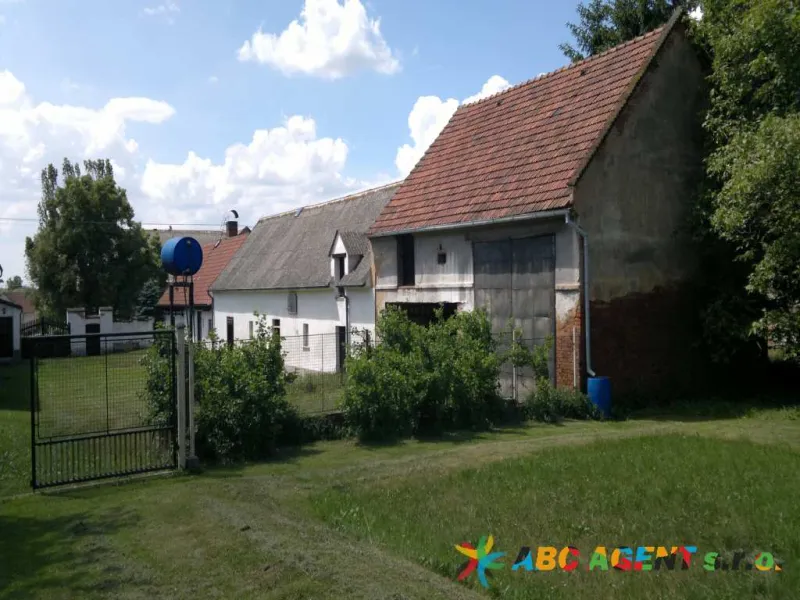 Pohled na budovy ze zahrady,Pernarec 61, Plzensko, 2+1, Chalupa